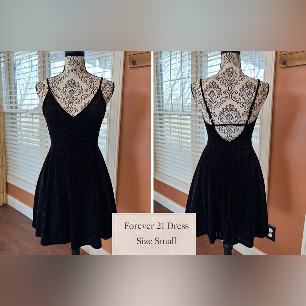 Forever 21 Black Pleated Fit & Flare Mini Dress | Open Back | Size S